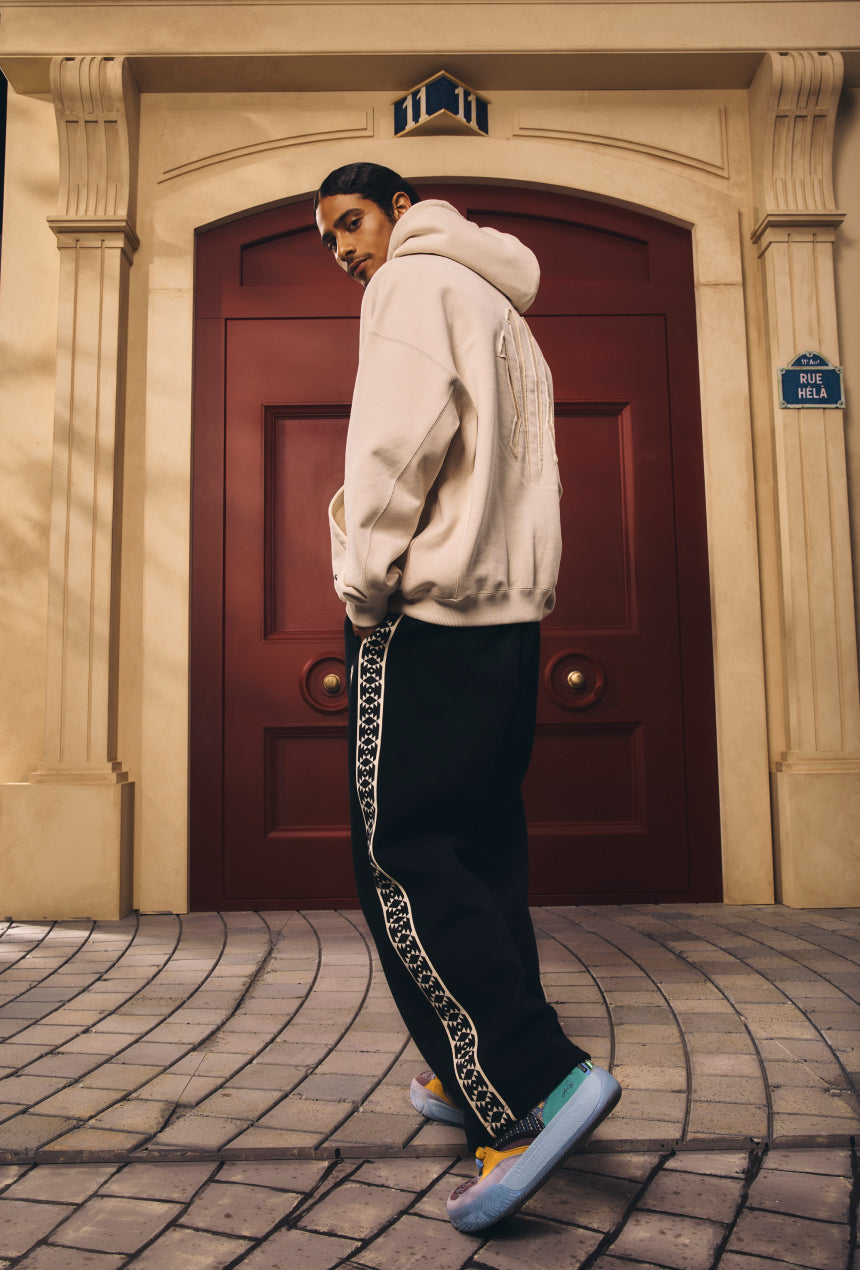 ANTA Hélà Code lifestyle sneaker by Kyrie Irving On-foot Looks