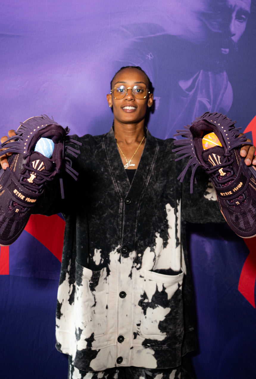 From the WNBA All-star weekend to your collection, the "CROWN JEWEL" worn by ANTA Athelete Brittney Sykes is here to rule.