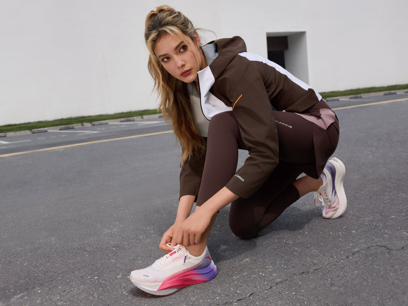 ANTA Running Athlete - Eileen Gu