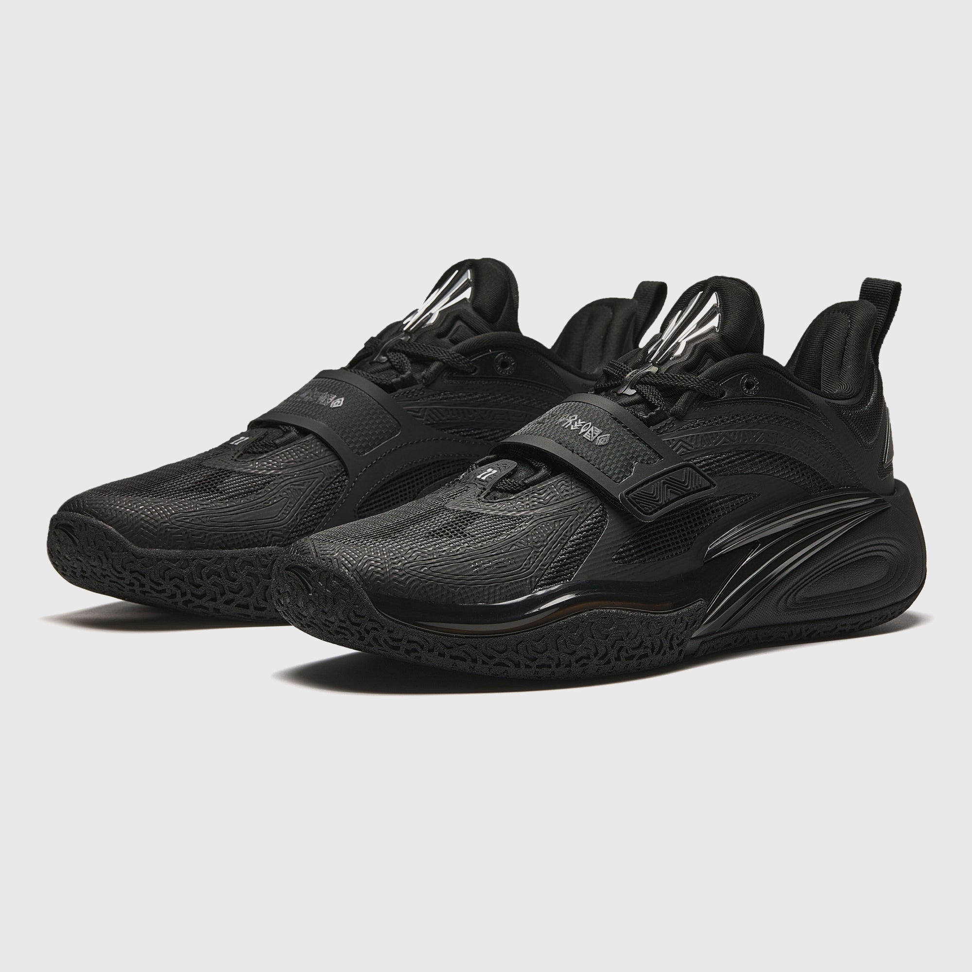 ANTA KAI 1 "Yin" basketball shoes by Kyrie Irving