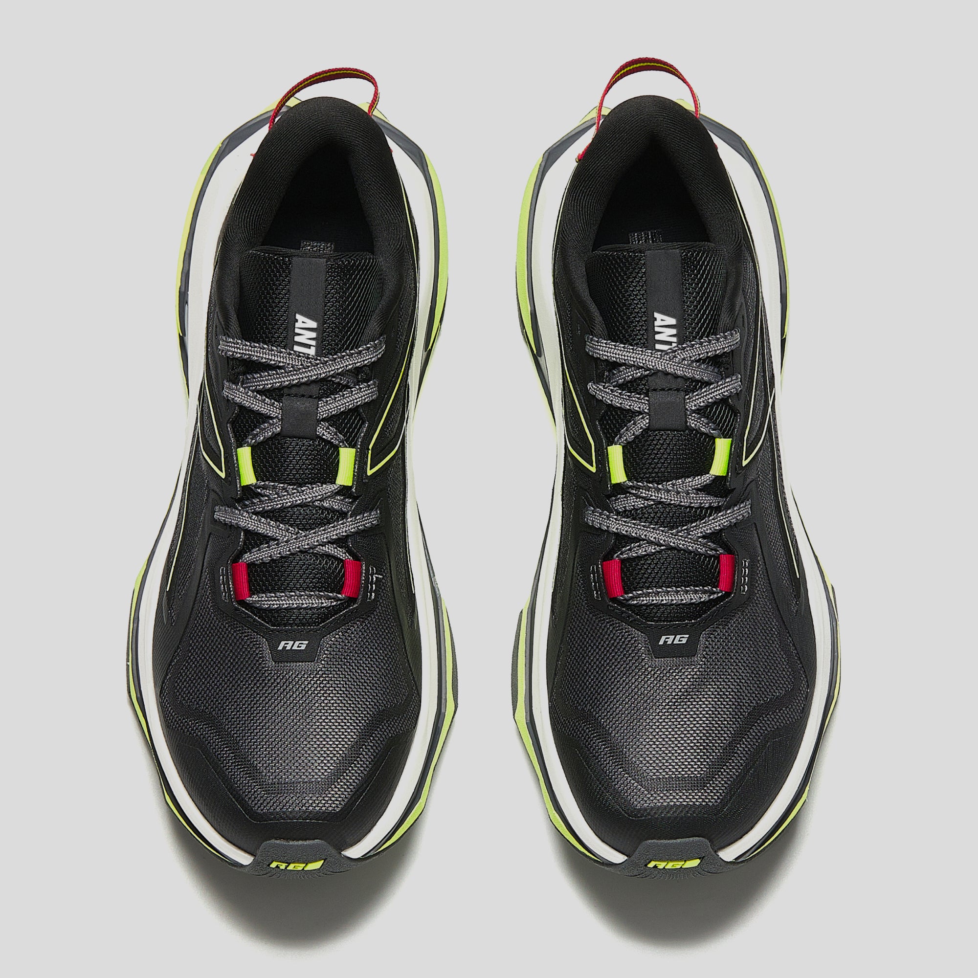 Men's ANTA Saker