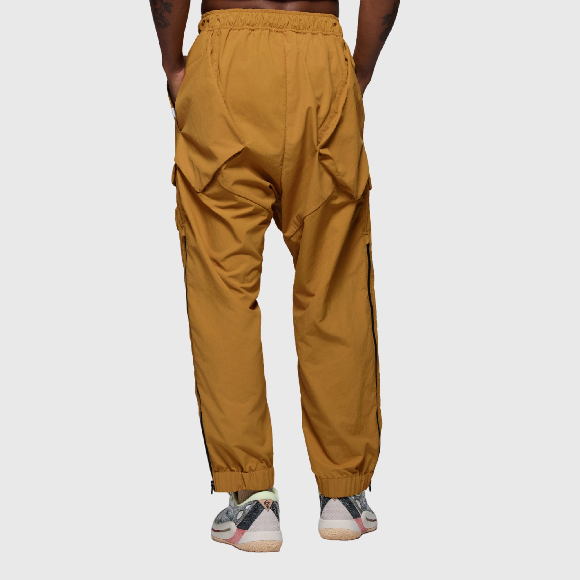 ANTA Hélà Woven Track Pants