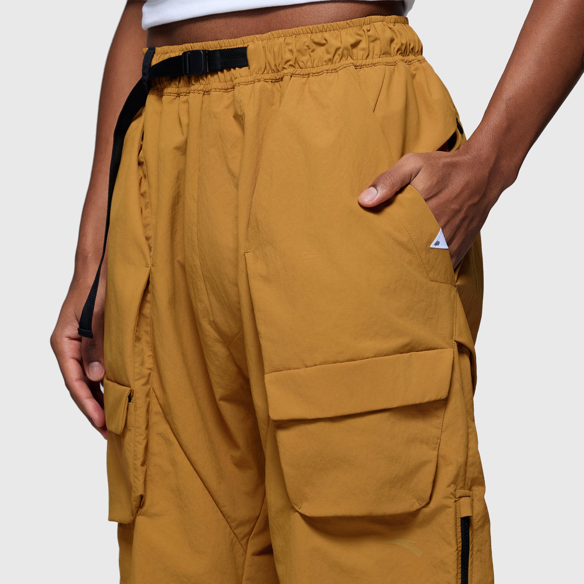 ANTA Hélà Woven Track Pants