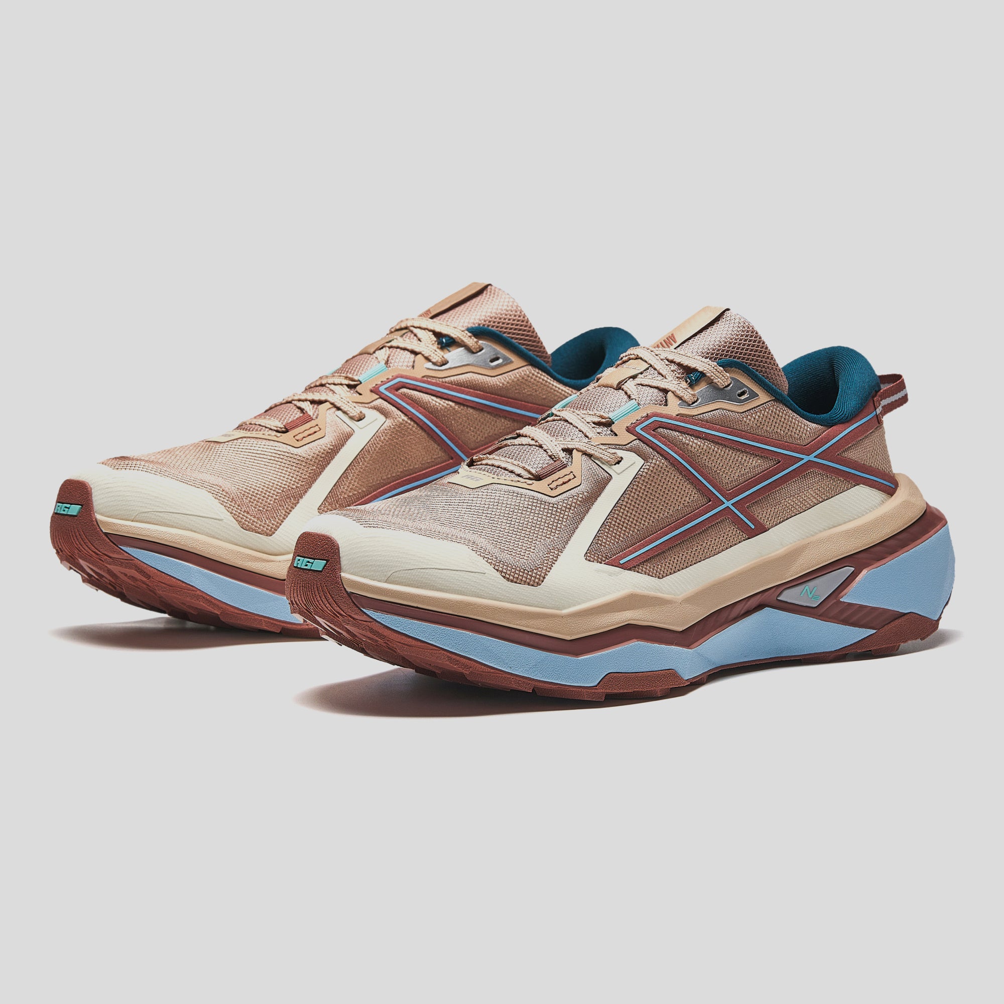 Men's ANTA Saker