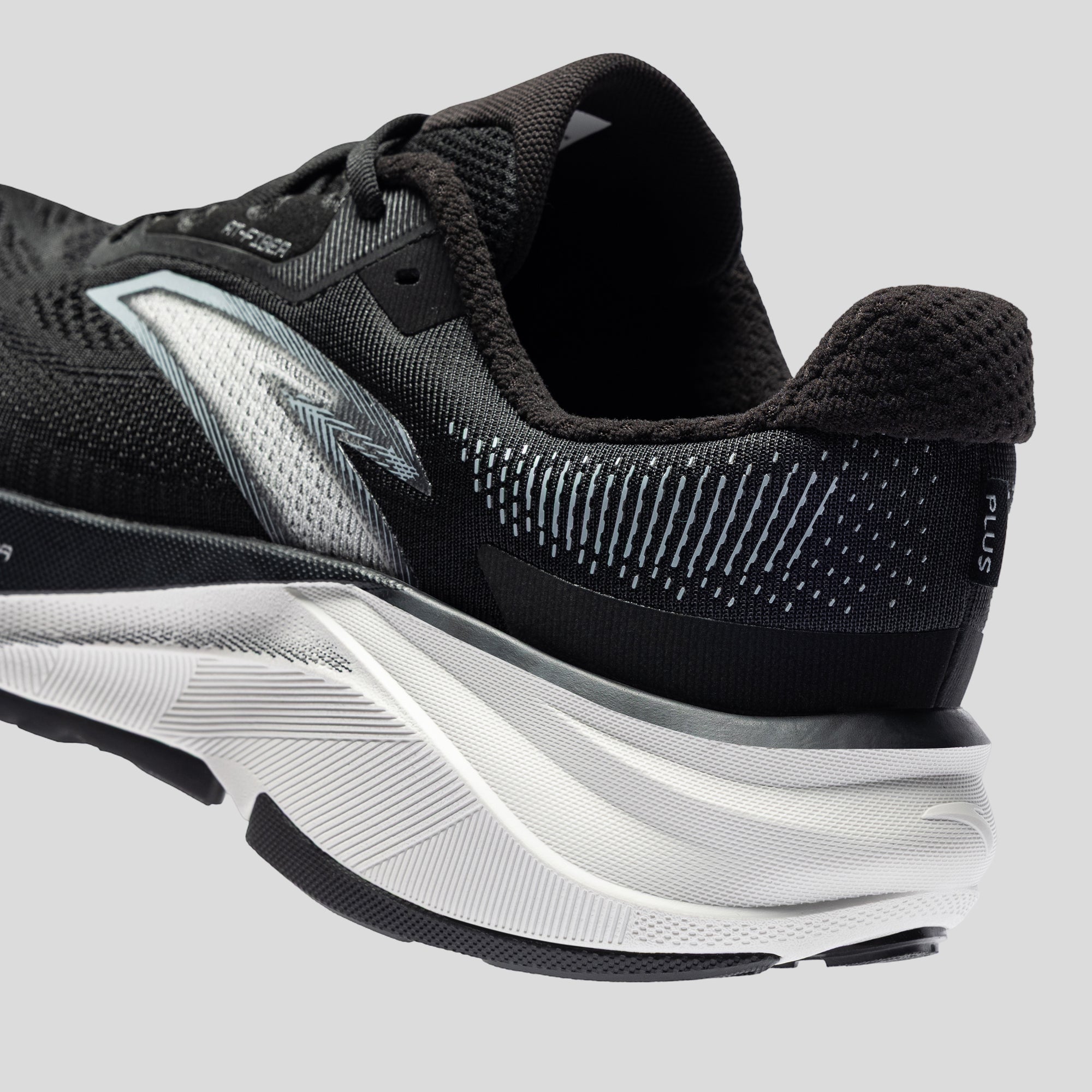 ANTA Bellero 4 PLUS running shoes