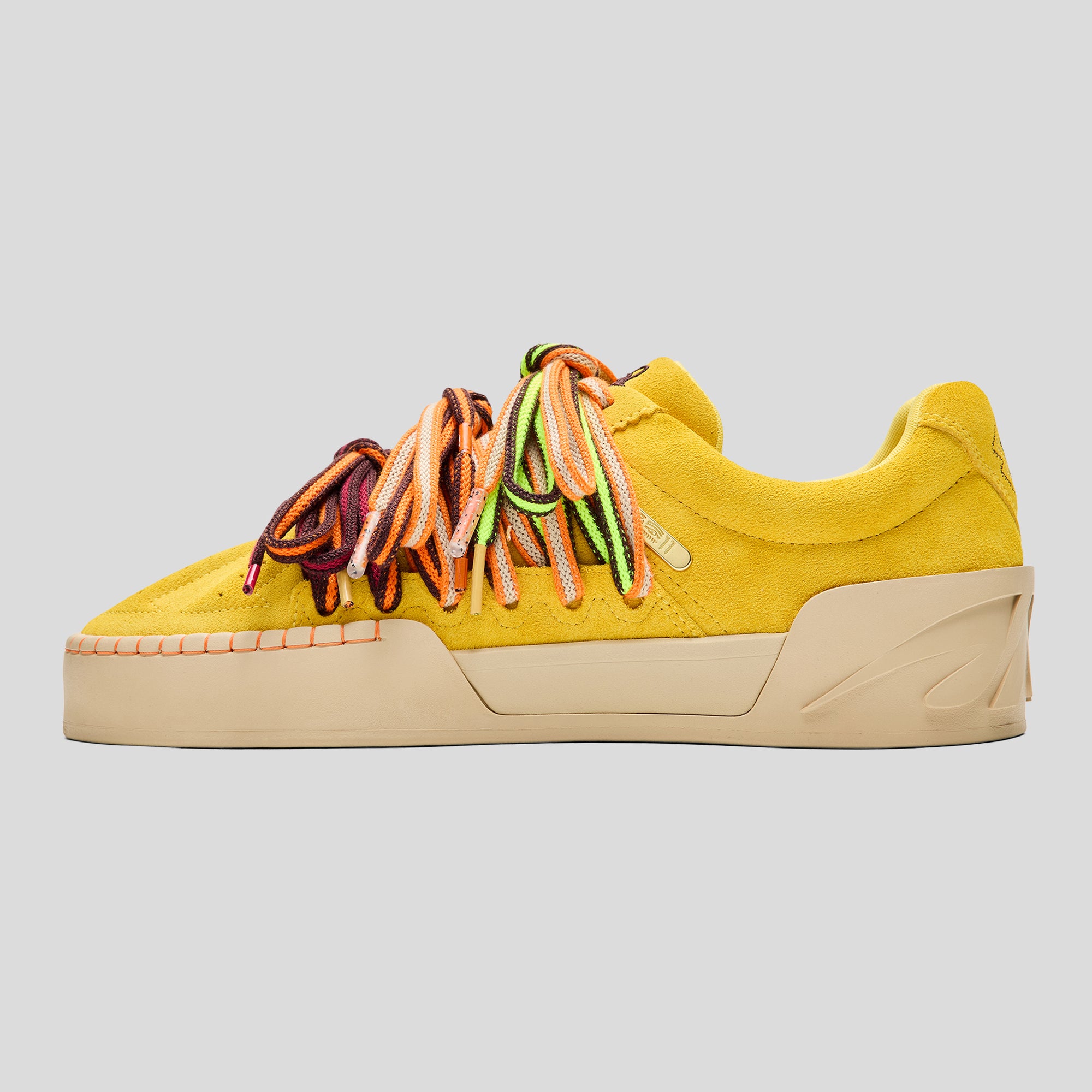 ANTA Hélà Style "Roots" Golden Hands Lifestyle Sneaker by Kyrie Irving