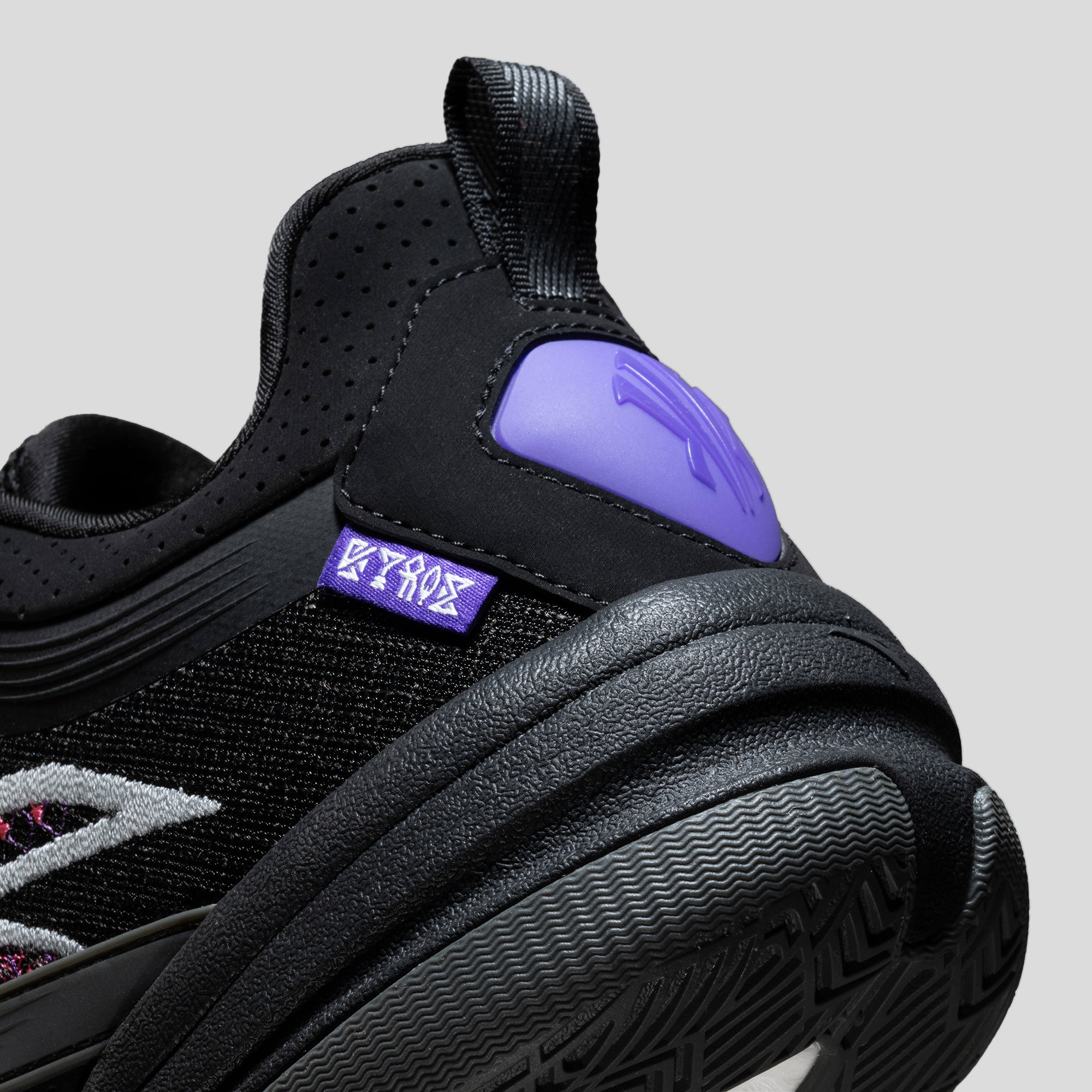 ANTA KAI 1 TEAM Basketball Shoes by Kyrie Irving - Team Shoes - Black