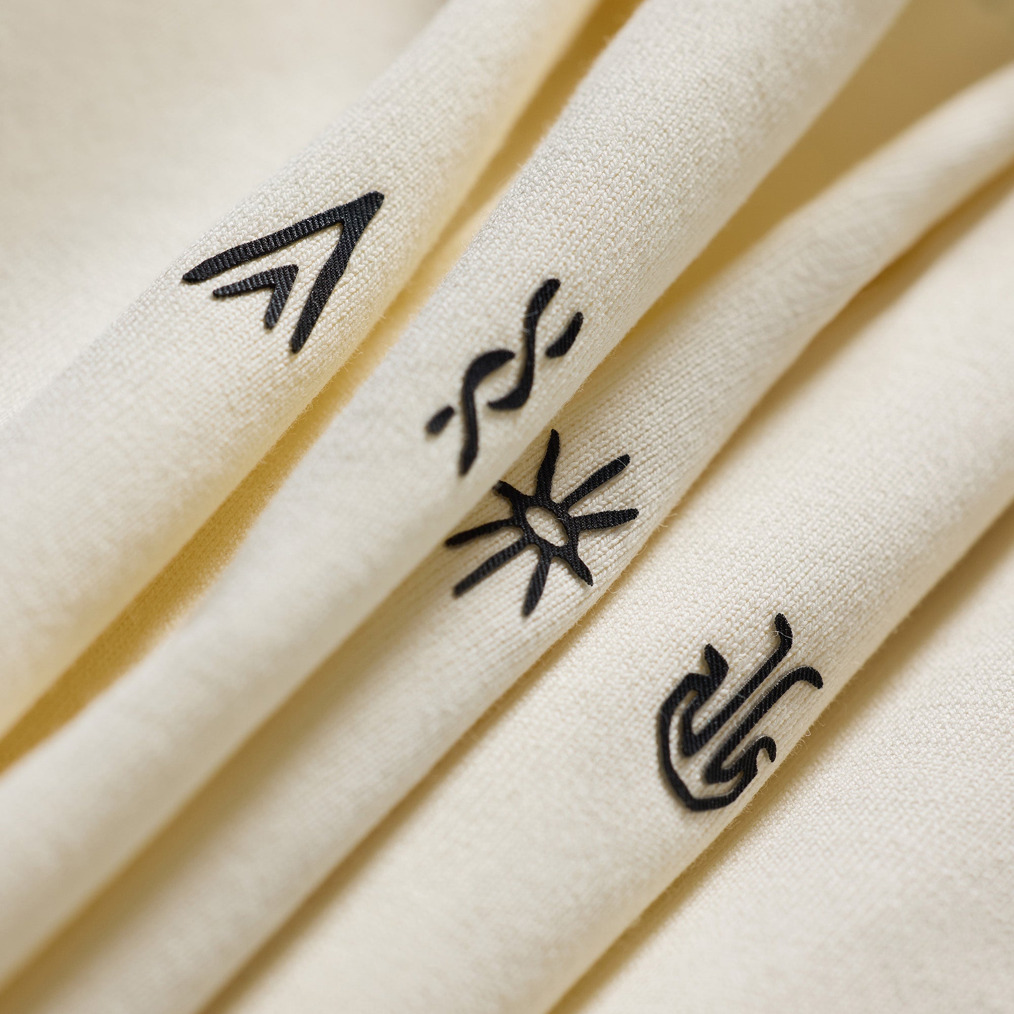 ANTA KAI Logo Tee