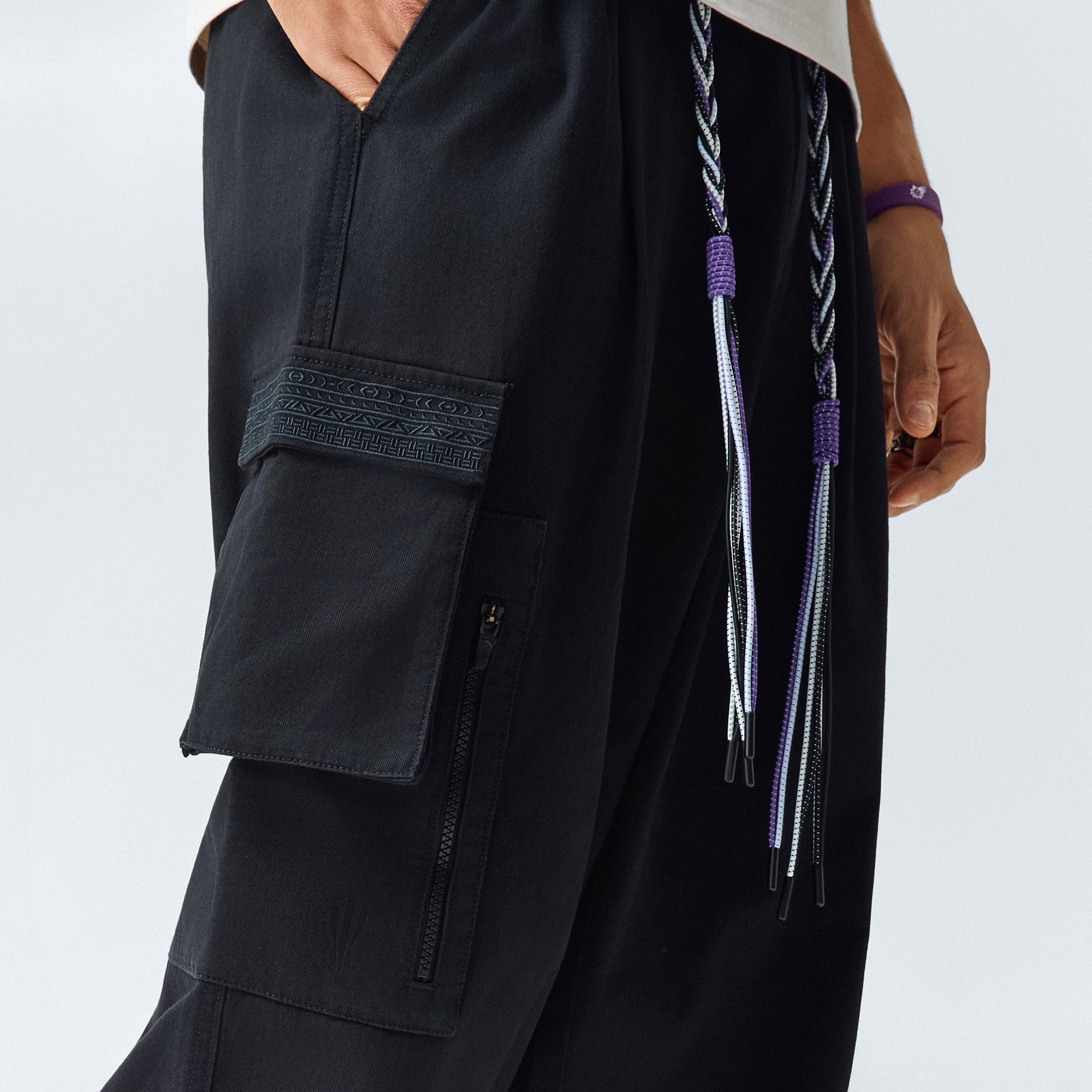 ANTA KAI Round House Pants
