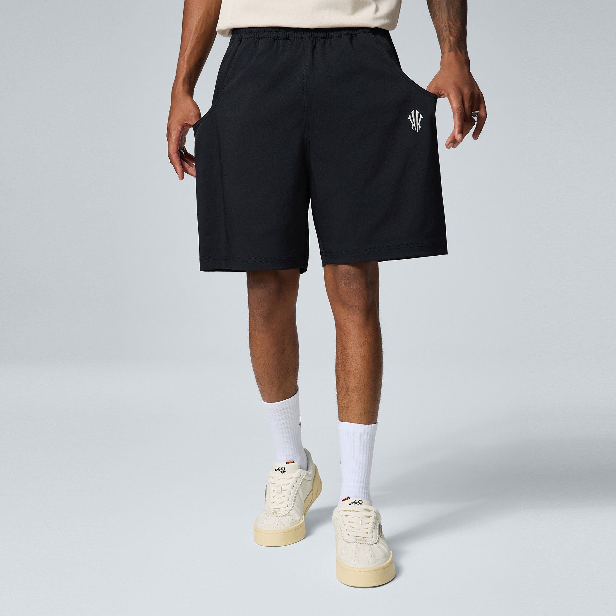 ANTA KAI Woven Half Pants