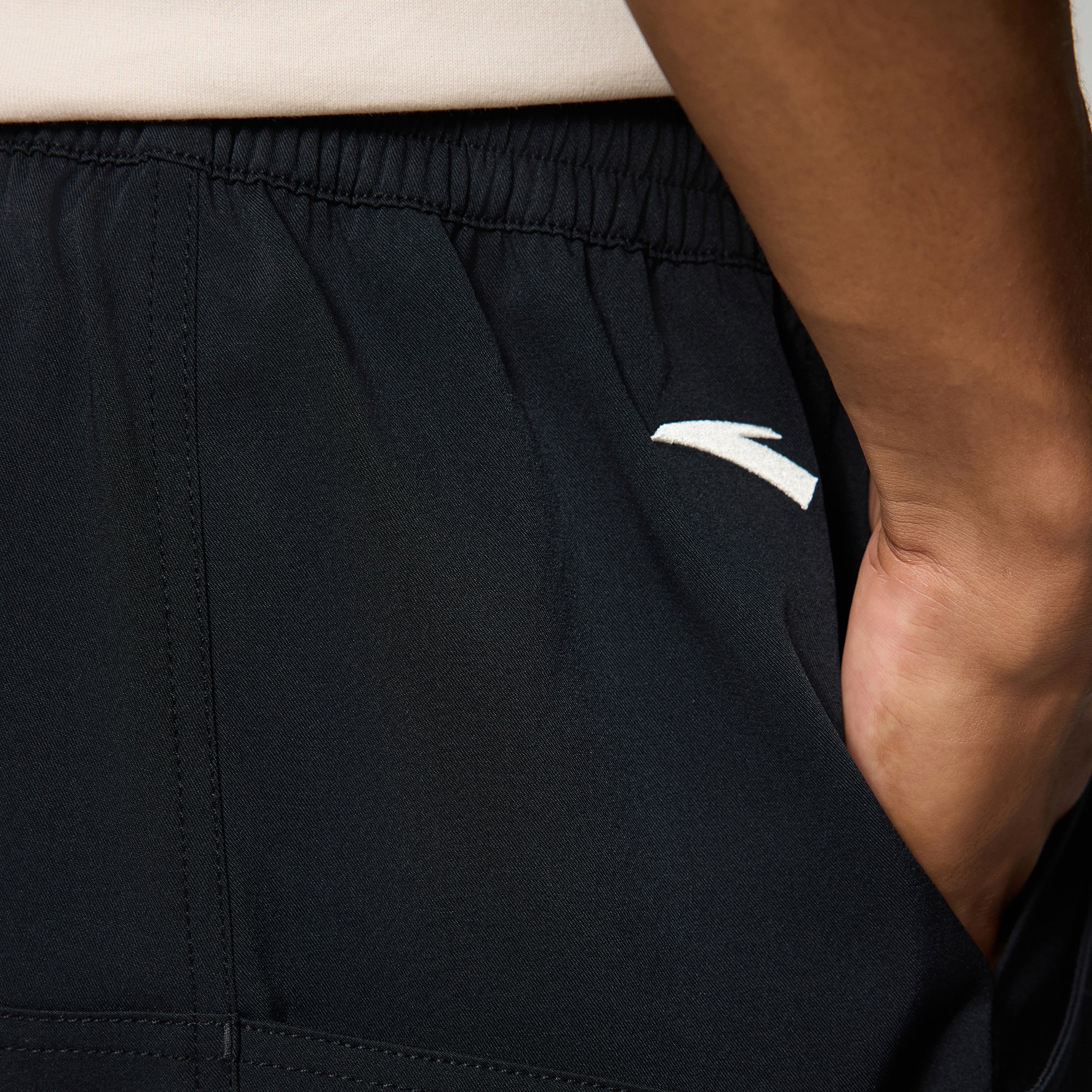 ANTA KAI Woven Half Pants