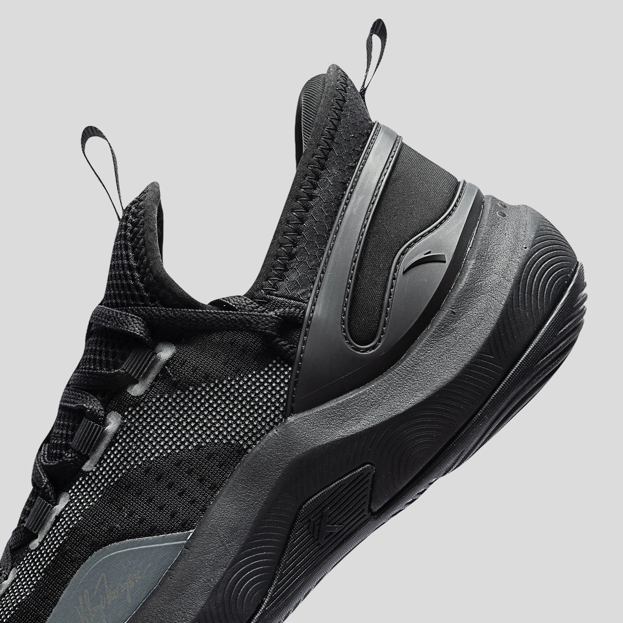 ANTA KT FLY Outdoor Basketball Shoes by Klay Thompson