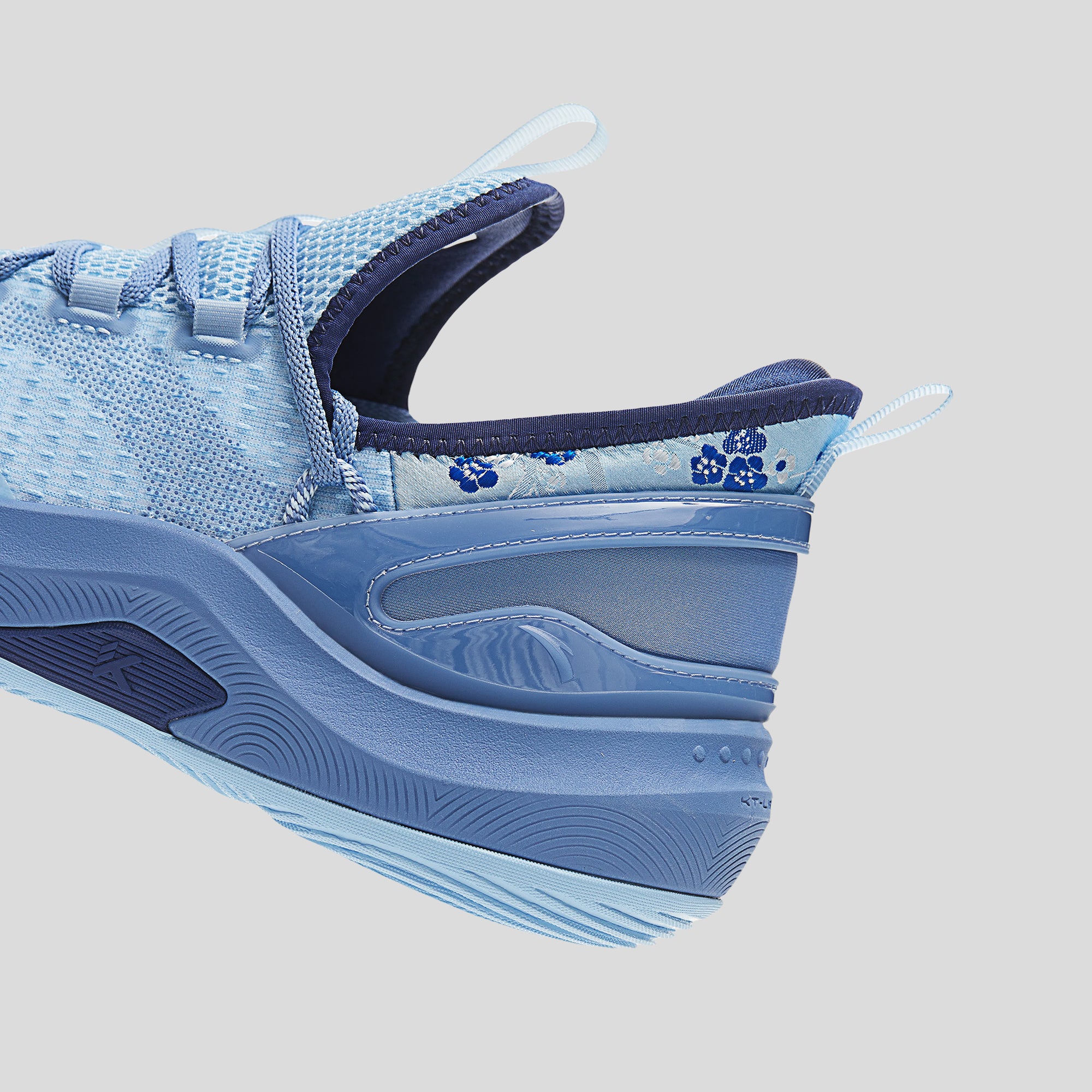 ANTA KT FLY Outdoor Basketball Shoes by Klay Thompson