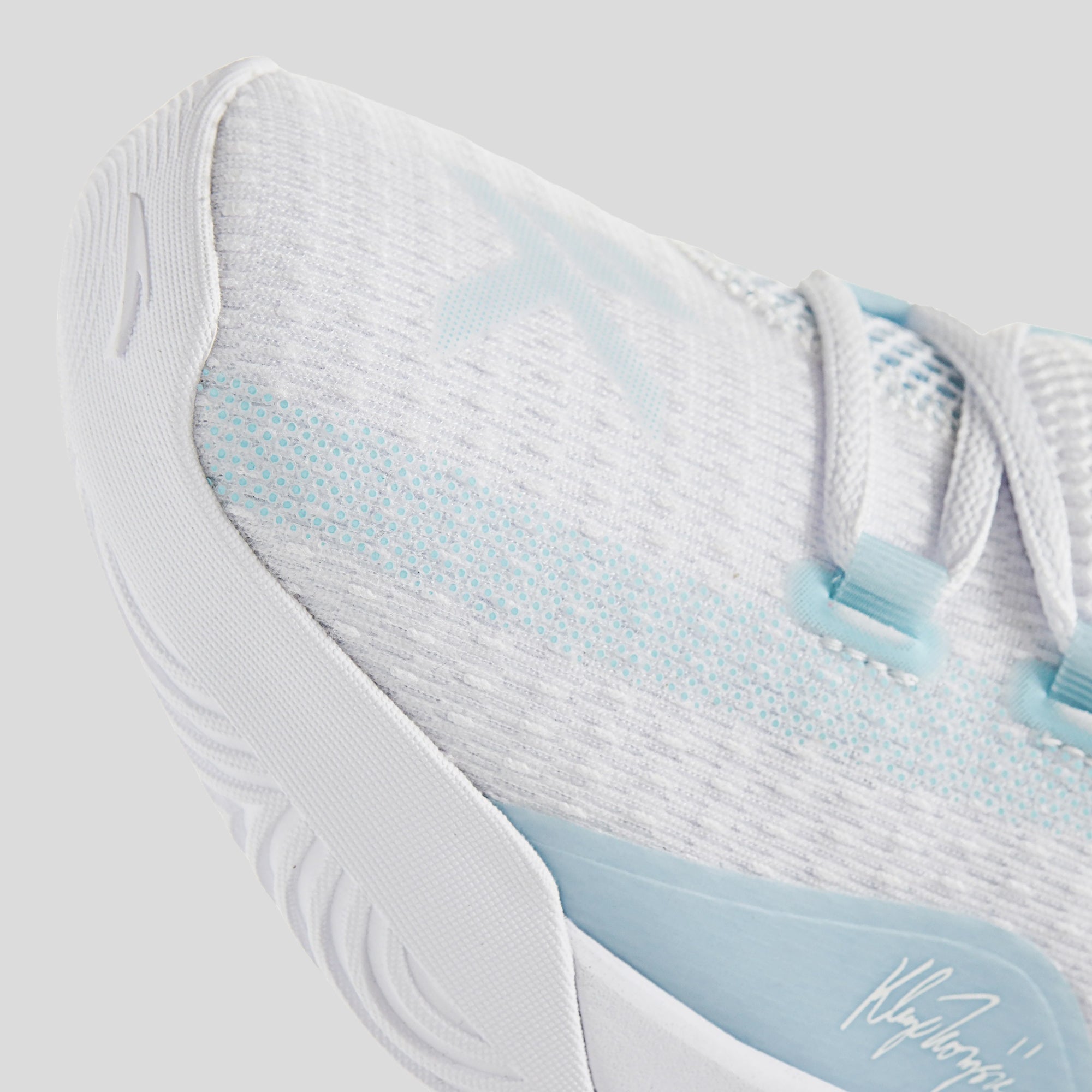 ANTA KT FLY Outdoor Basketball Shoes by Klay Thompson