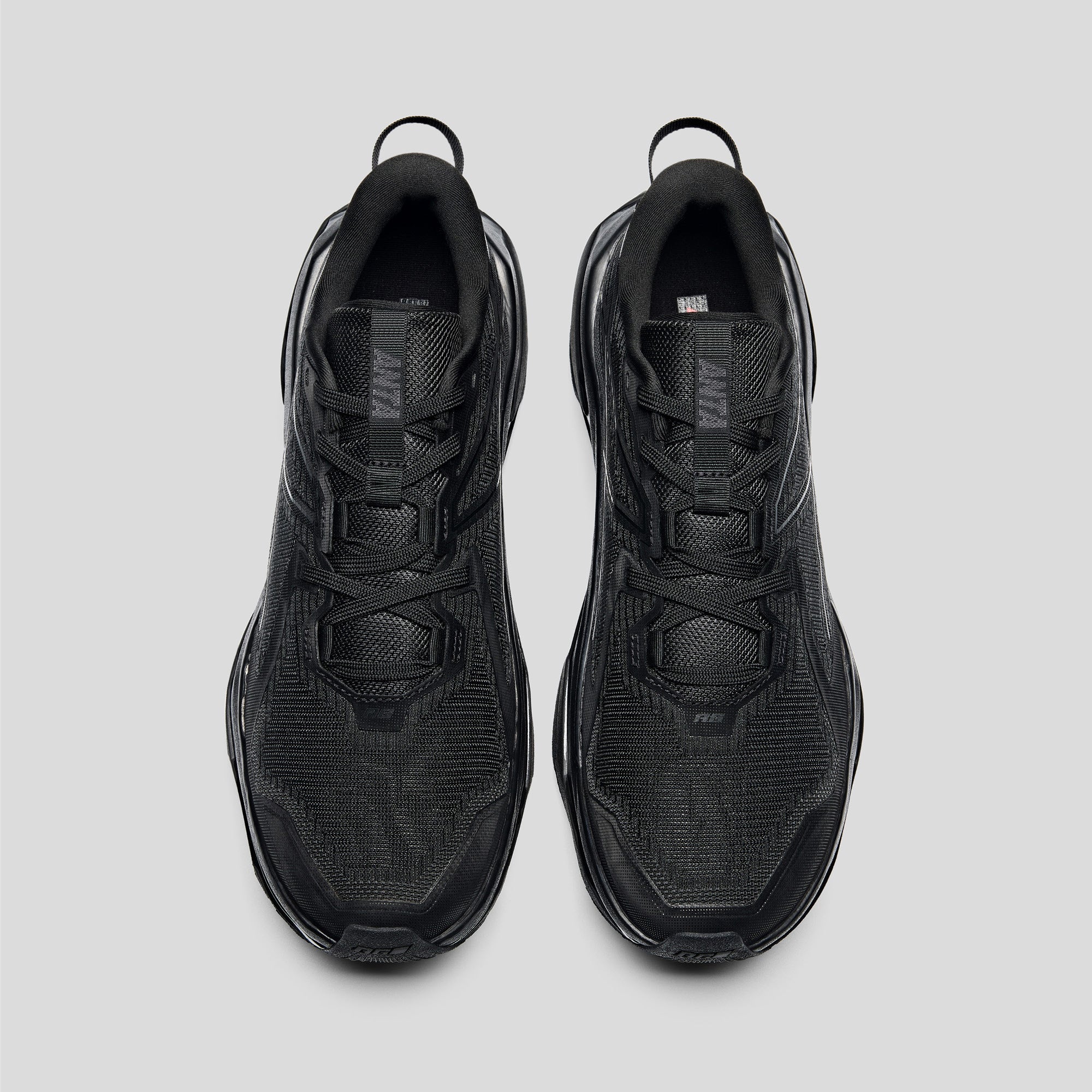 Men's ANTA Saker