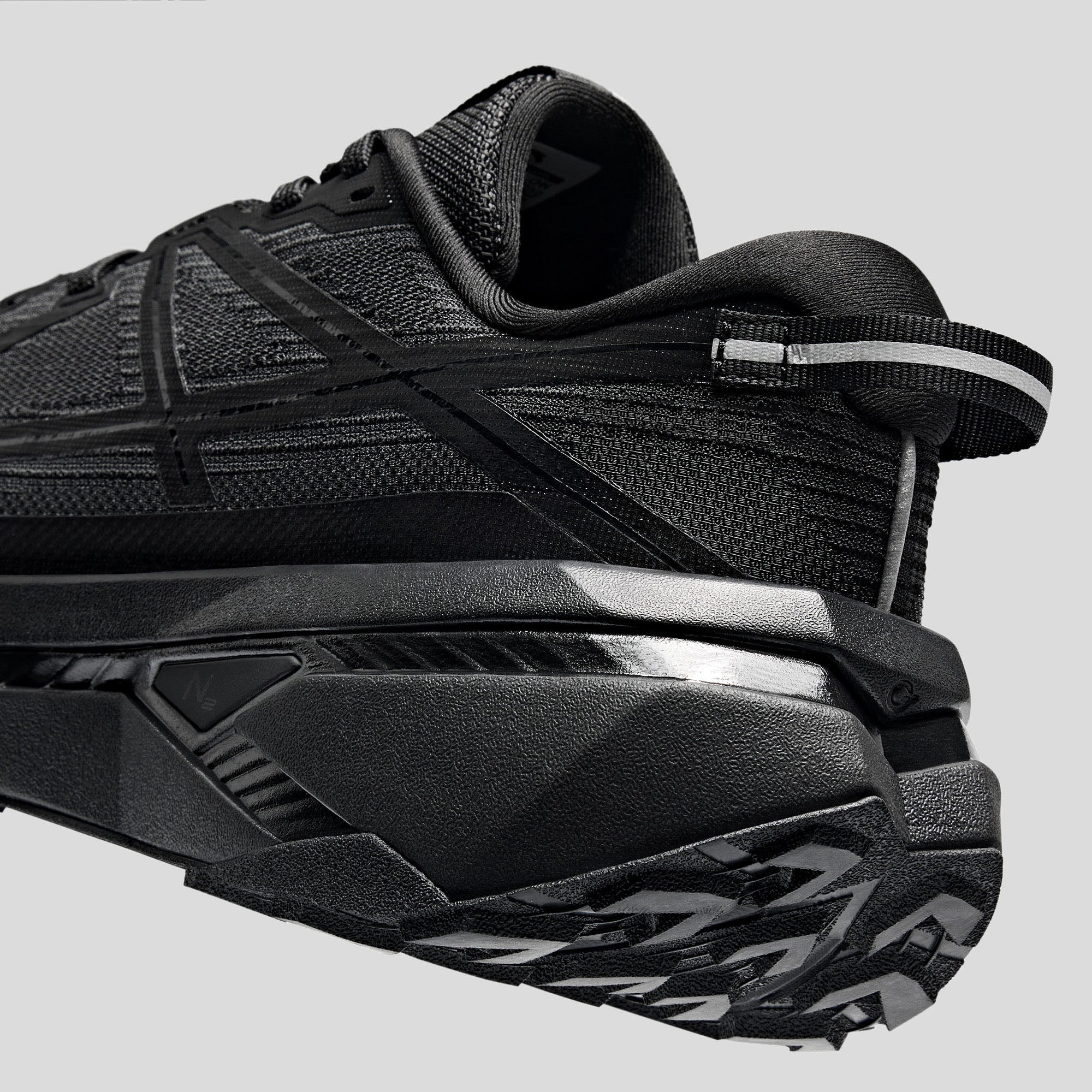 Men's ANTA Saker