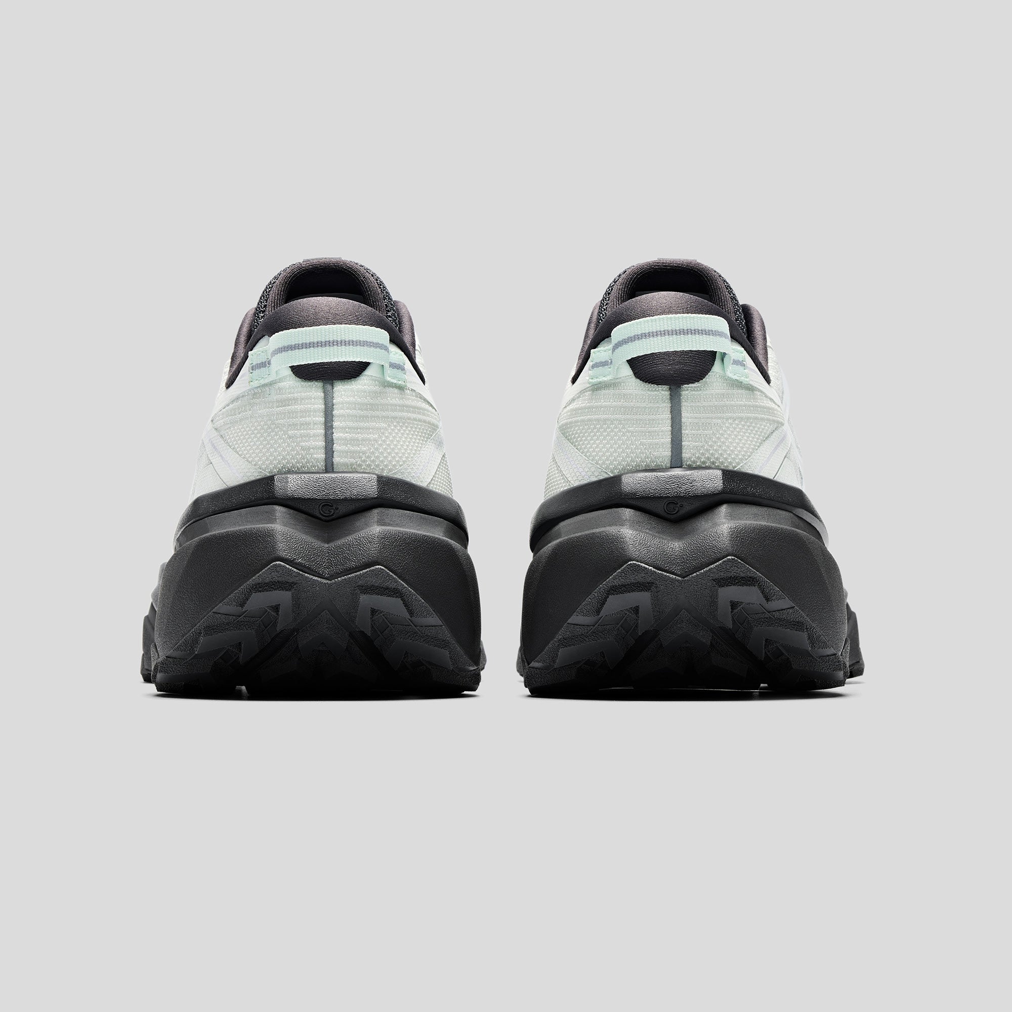 Men's ANTA Saker