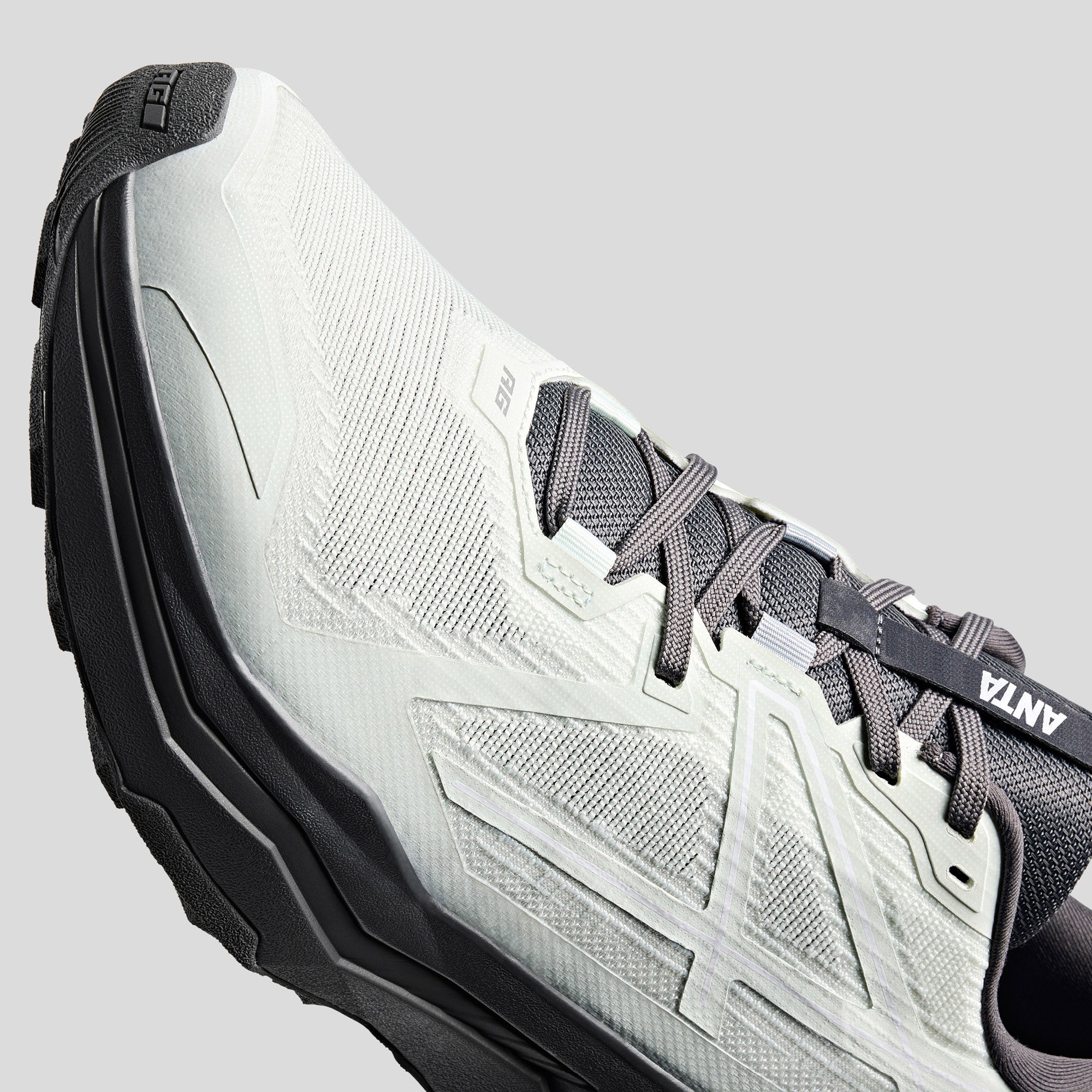 Men's ANTA Saker