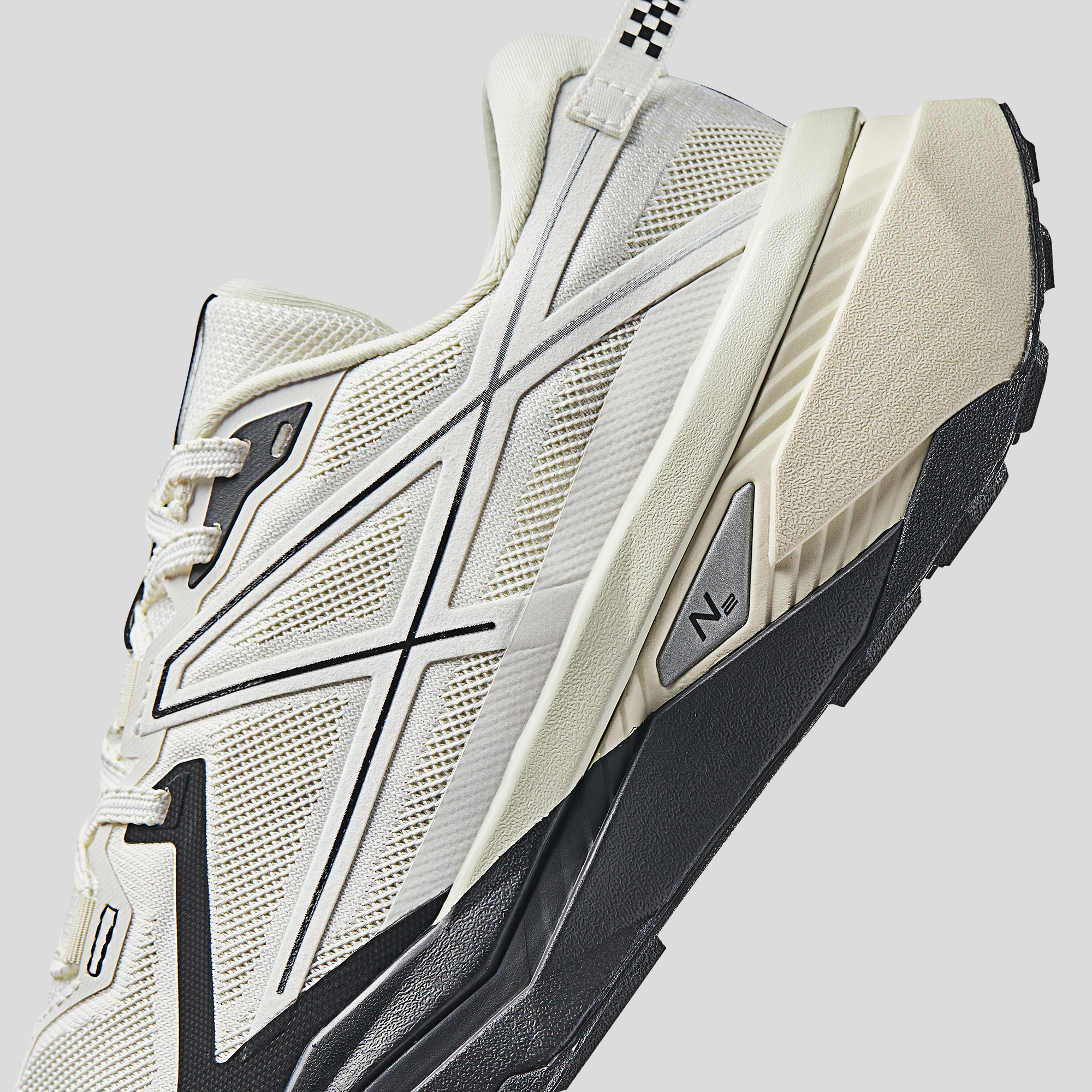 Men's ANTA Saker